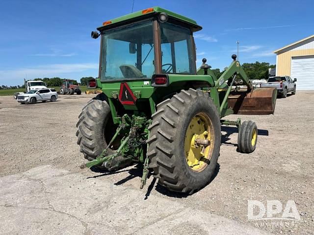 Image of John Deere 4230 equipment image 4