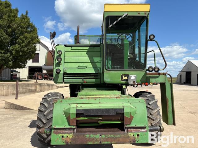 Image of John Deere 4400 equipment image 1