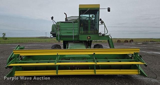 Image of John Deere 4400 equipment image 1