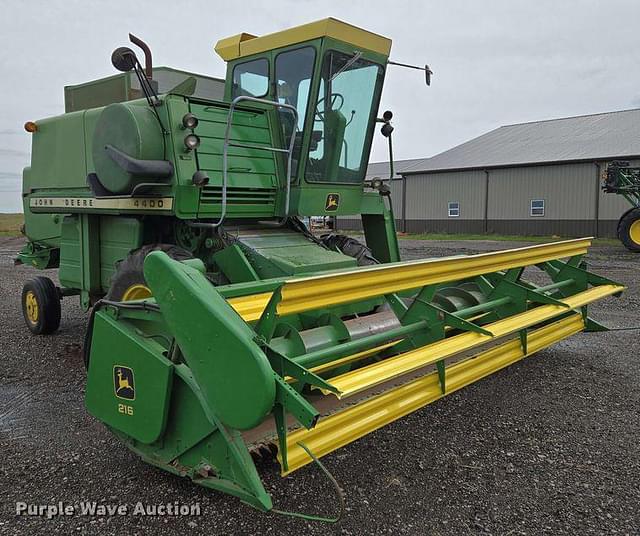 Image of John Deere 4400 equipment image 2