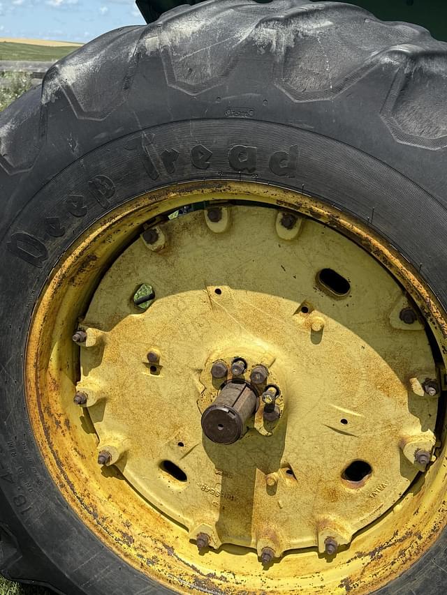 Image of John Deere 4430 equipment image 3