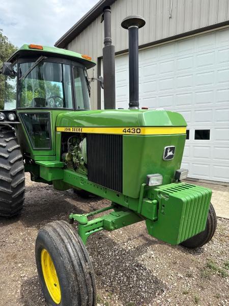 Image of John Deere 4430 equipment image 4