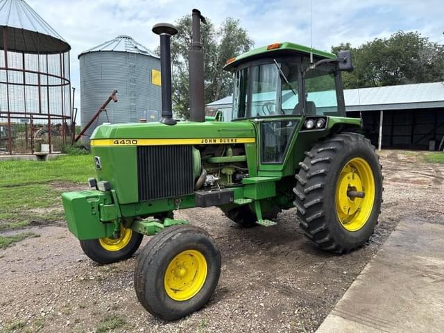 Image of John Deere 4430 equipment image 1