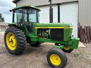 1976 John Deere 4430 Image