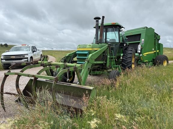 Image of John Deere 4430 equipment image 1