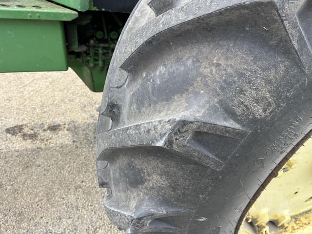 Image of John Deere 4430 equipment image 4