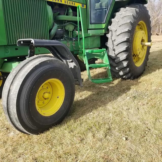 Image of John Deere 4430 equipment image 3