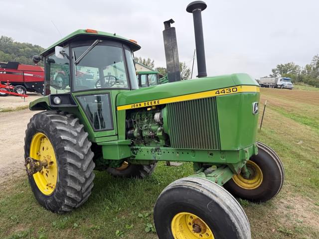 Image of John Deere 4430 equipment image 4