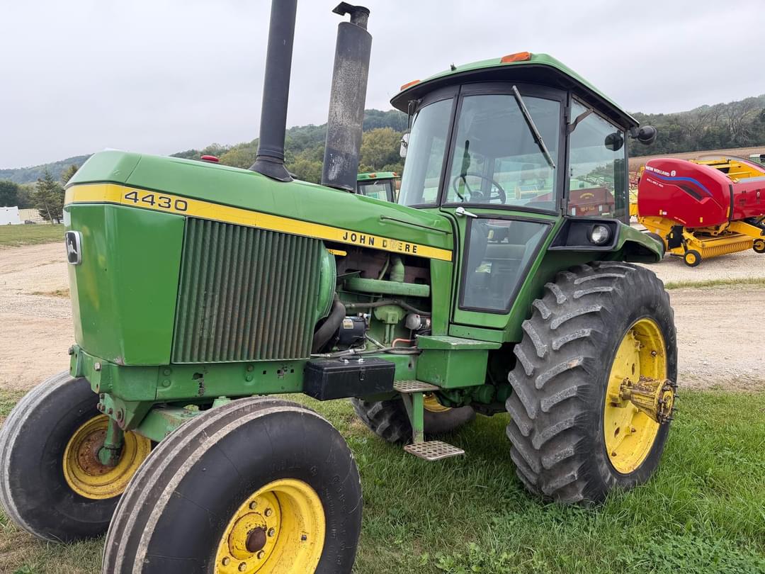 Image of John Deere 4430 Primary image