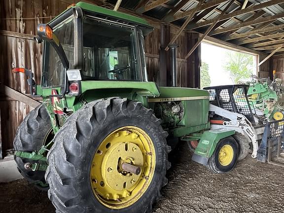 Image of John Deere 4430 equipment image 2