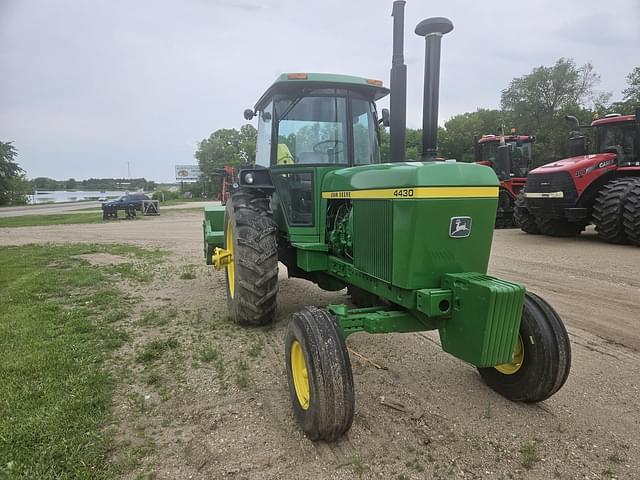Image of John Deere 4430H equipment image 2