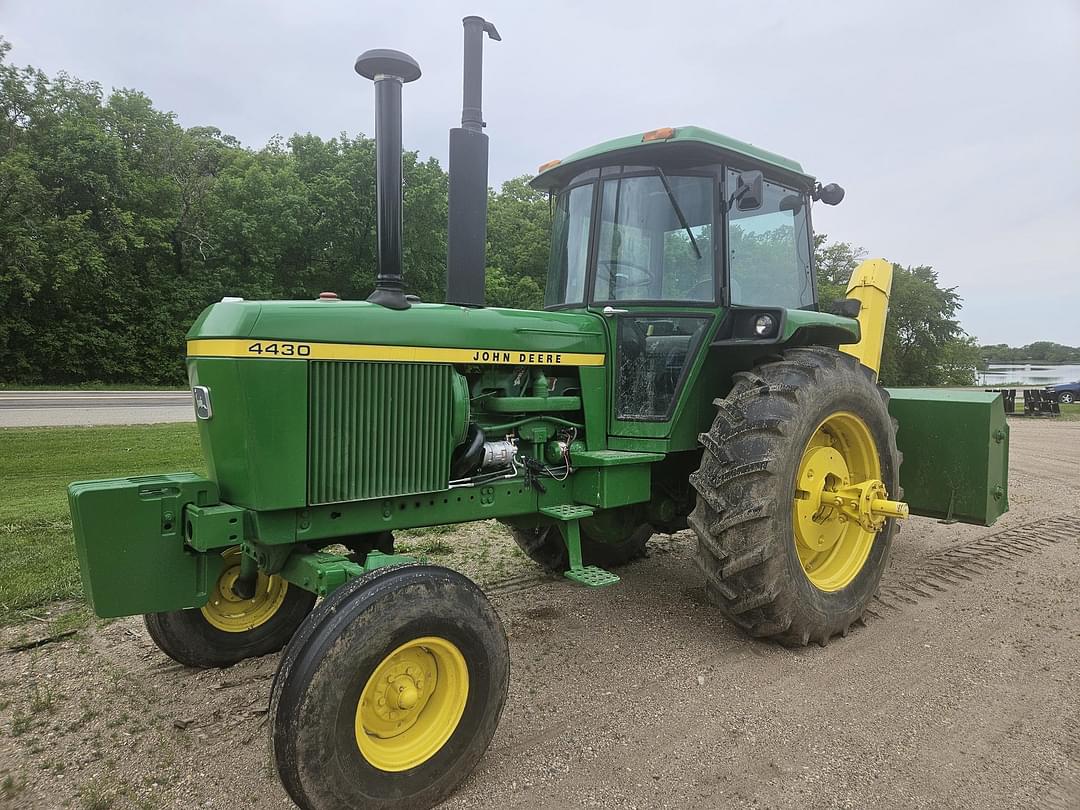 Image of John Deere 4430H Primary image