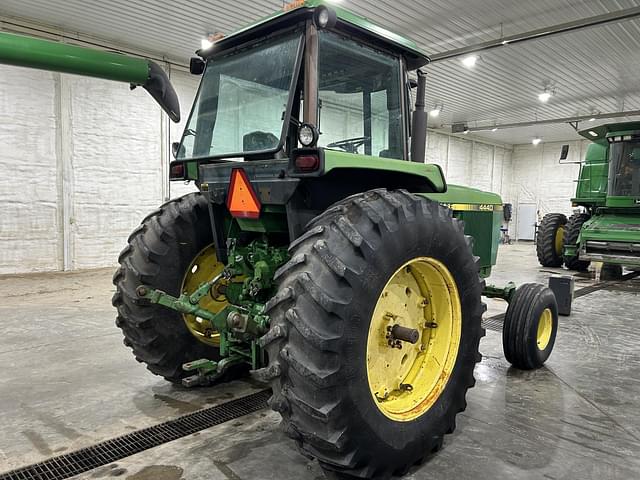 Image of John Deere 4440 equipment image 3