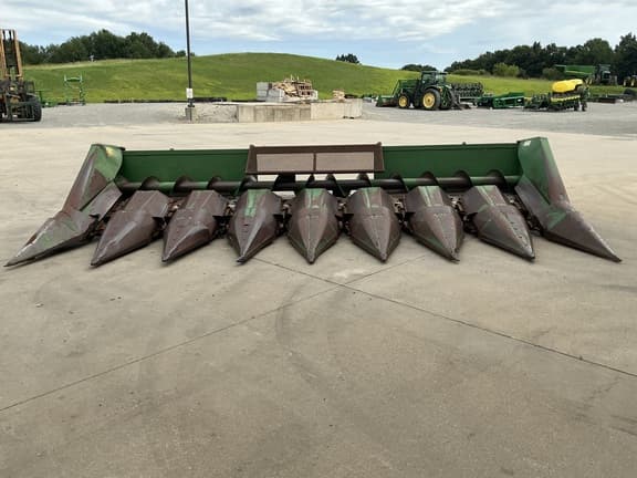 Image of John Deere 843 equipment image 3