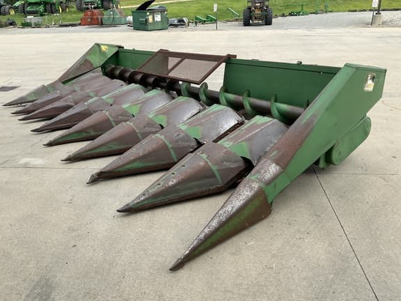 Image of John Deere 843 equipment image 4