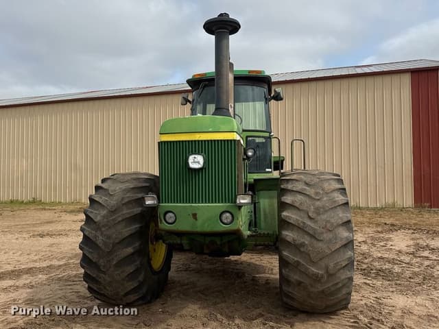 Image of John Deere 8430 equipment image 1