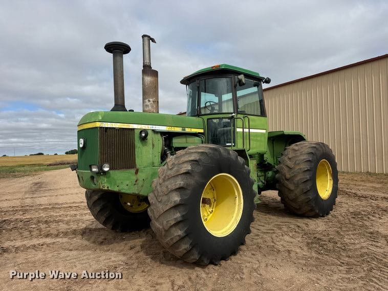 1976 John Deere 8430 Equipment Image0