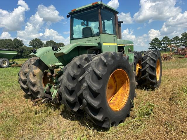 Image of John Deere 8430 equipment image 2
