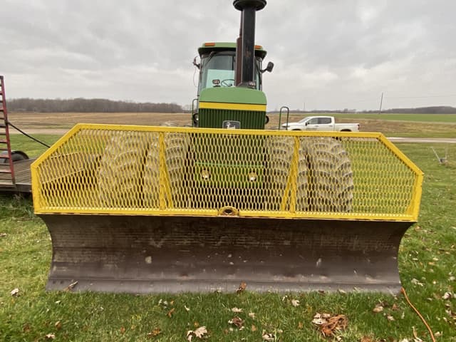 Image of John Deere 8430 equipment image 2