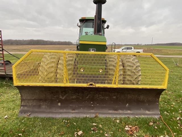 Image of John Deere 8430 equipment image 2