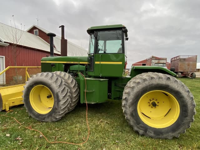 Image of John Deere 8430 equipment image 1