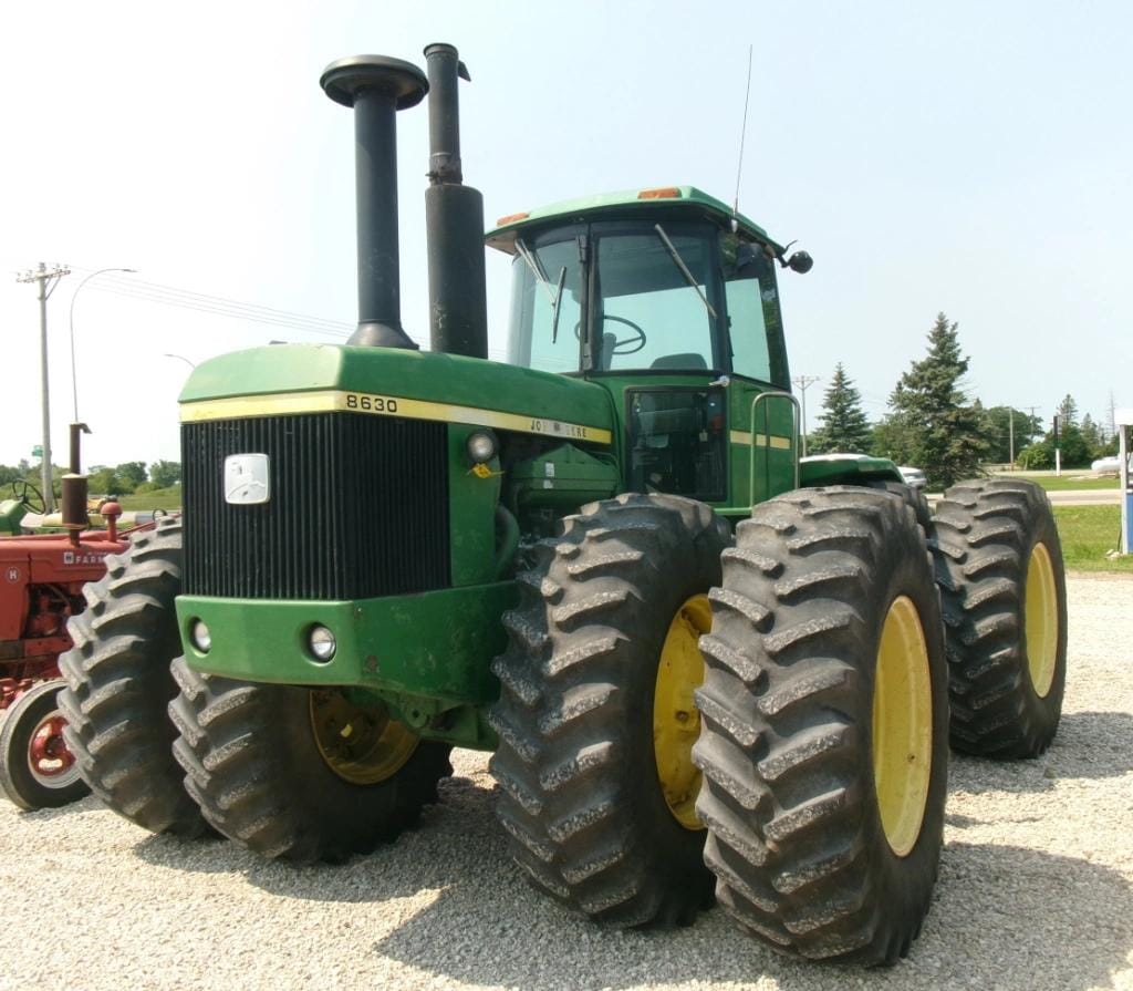 1976 John Deere 8630 Equipment Image0