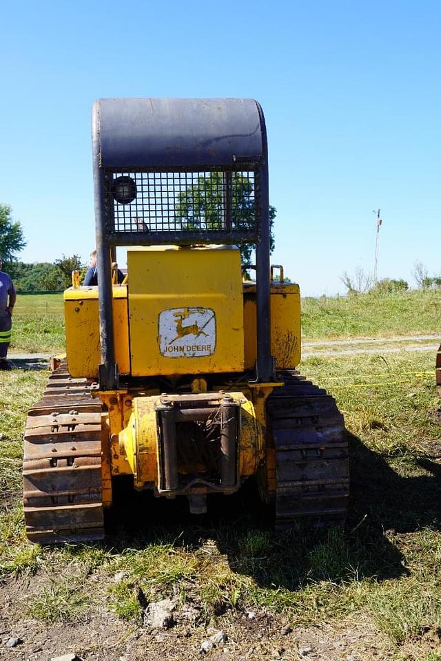 Image of John Deere 450C equipment image 4