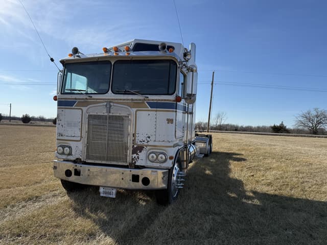 Image of Kenworth K100 equipment image 3