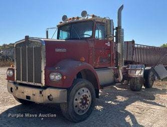 Main image Kenworth W900