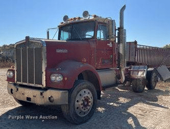 Main image Kenworth W900