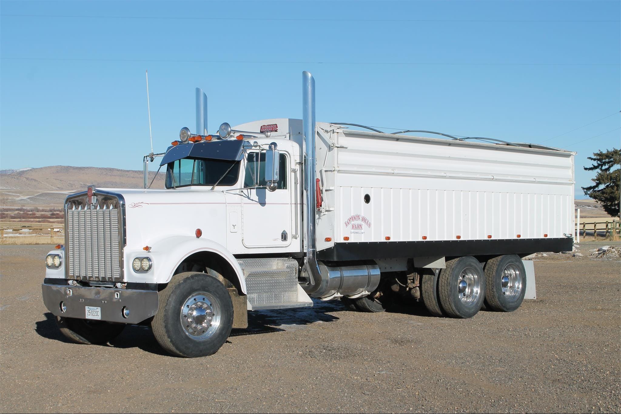 Main image Kenworth W900A
