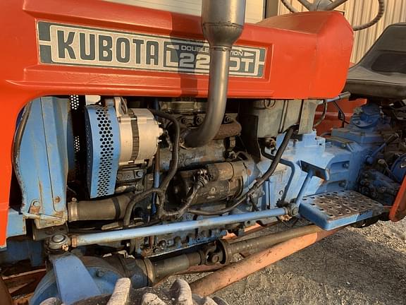 Main image Kubota L225DT 12