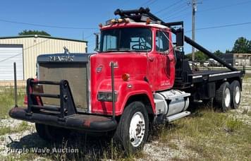 Main image Mack RW613