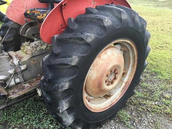 Thumbnail image Massey Ferguson 230 4