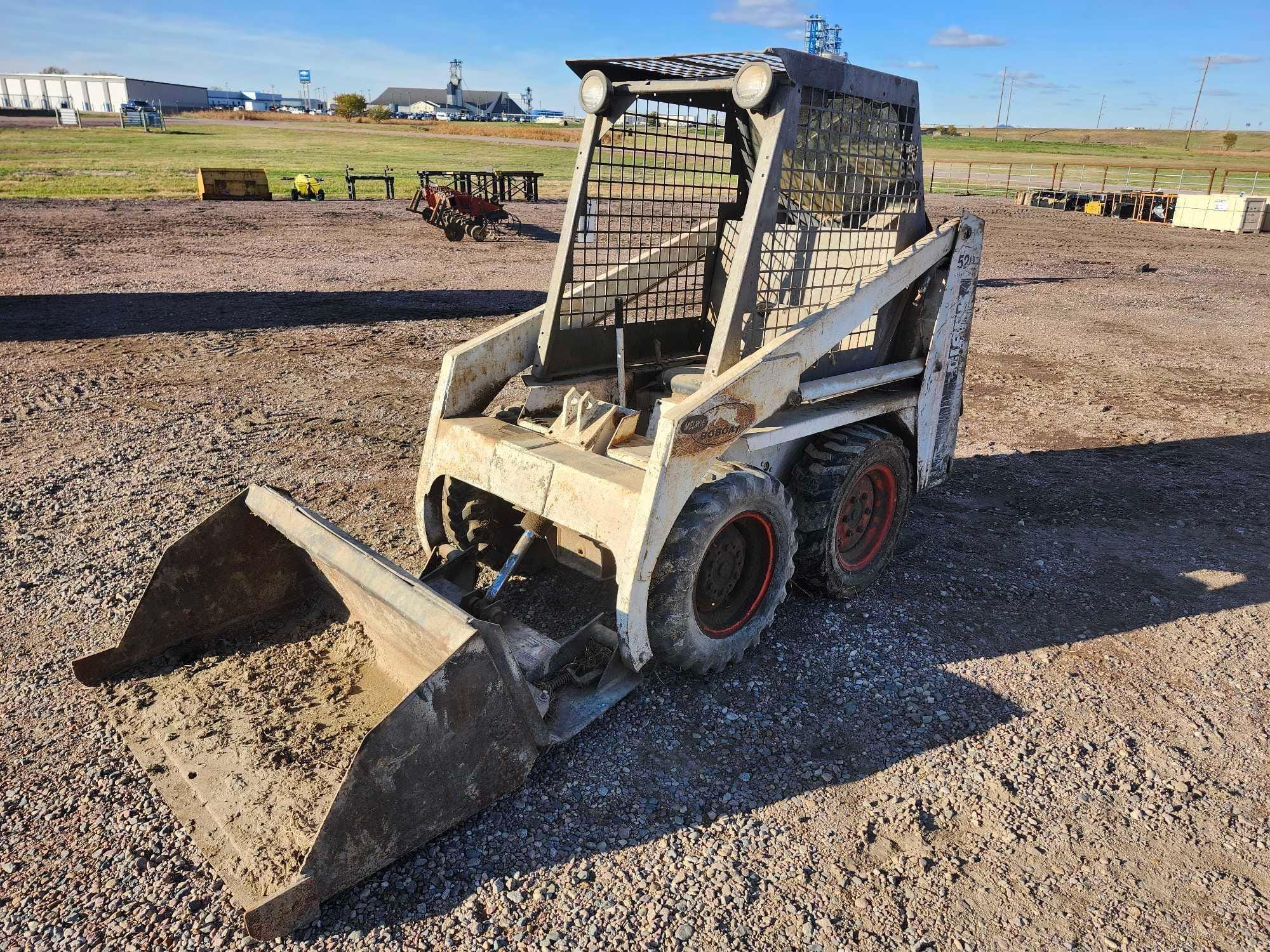 1976 Bobcat 520 Equipment Image0