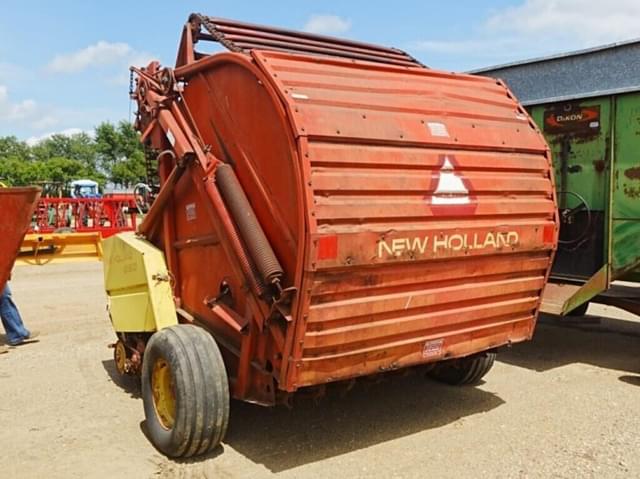 Image of New Holland 850 equipment image 3