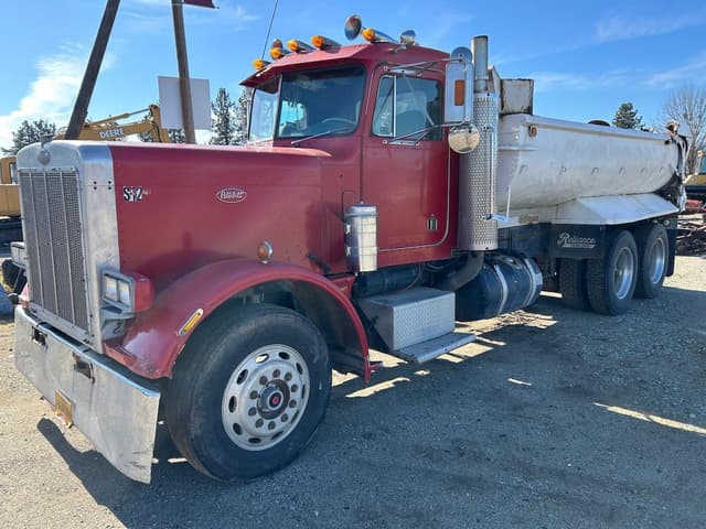 Image of Peterbilt 359 equipment image 1