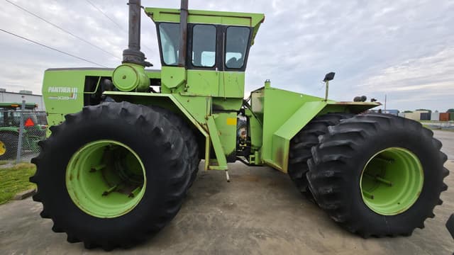 Image of Steiger Panther III ST-320 equipment image 1