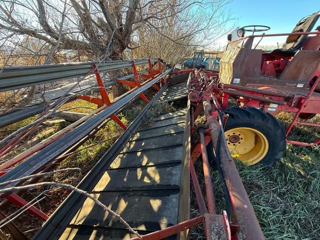 Image of Versatile 400 equipment image 2