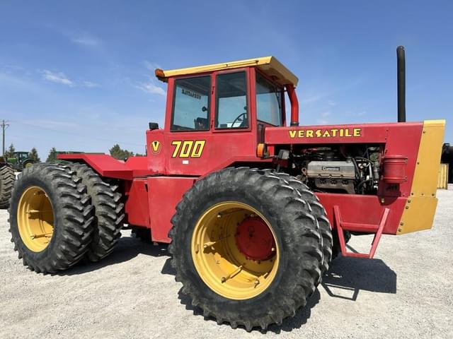 Image of Versatile 700 equipment image 1