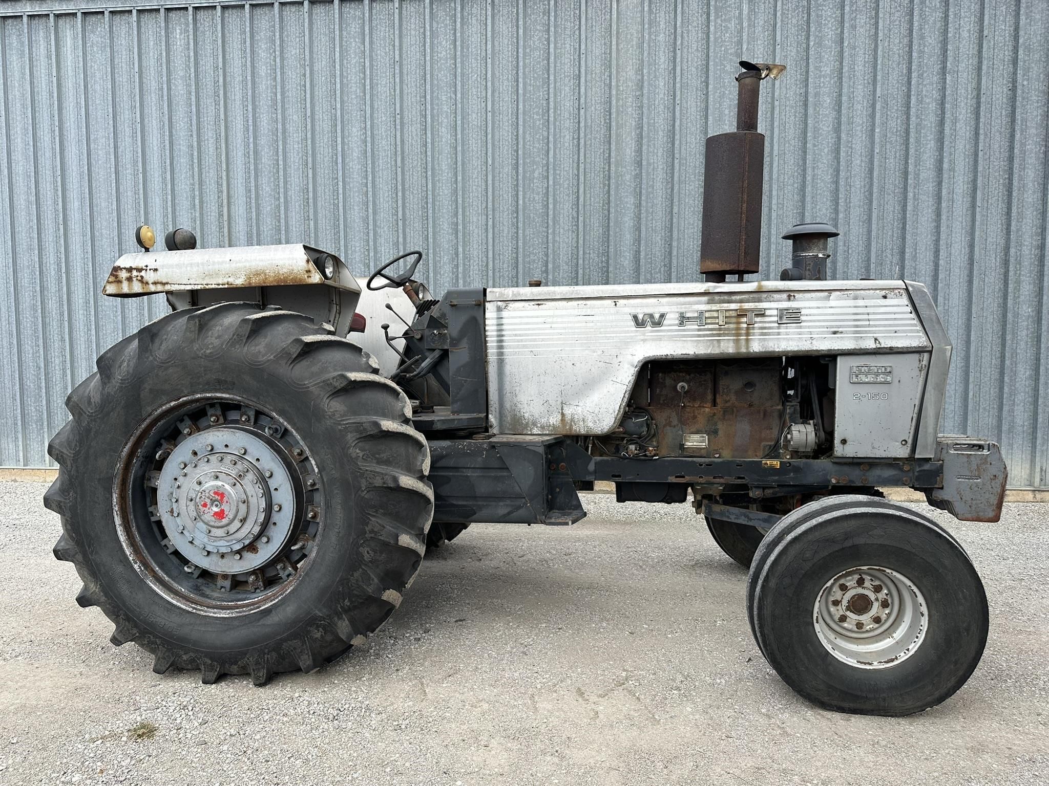 1976 White 2-150 Equipment Image0
