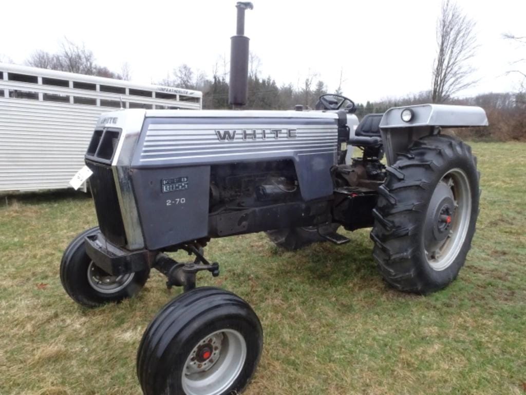 1976 White 2-70 Equipment Image0