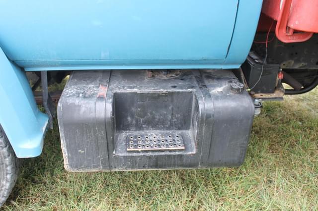 Image of Chevrolet C65 equipment image 1