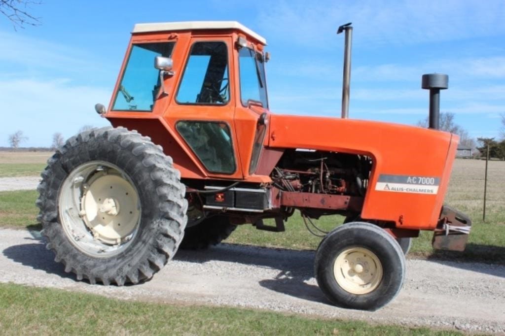 1977 Allis Chalmers 7000 Equipment Image0
