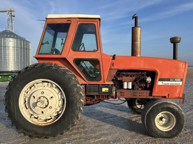 Image of Allis Chalmers 7040 equipment image 3