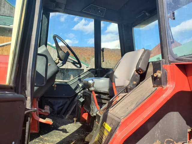 Image of International Harvester 886 equipment image 4