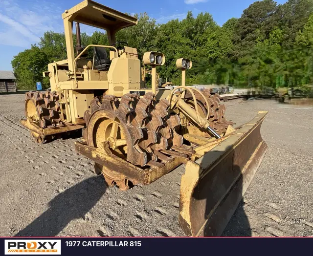 Image of Caterpillar 815 equipment image 3