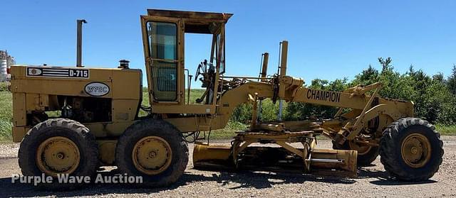 Image of Champion D-715 equipment image 3