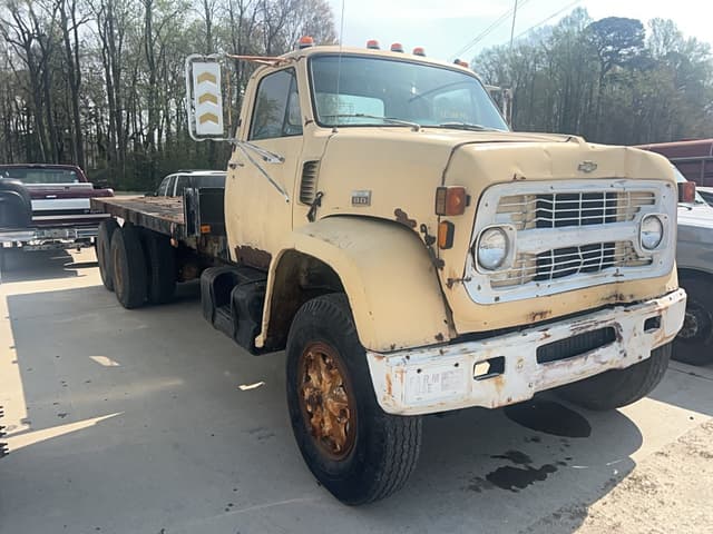 Image of Chevrolet C-80 equipment image 2