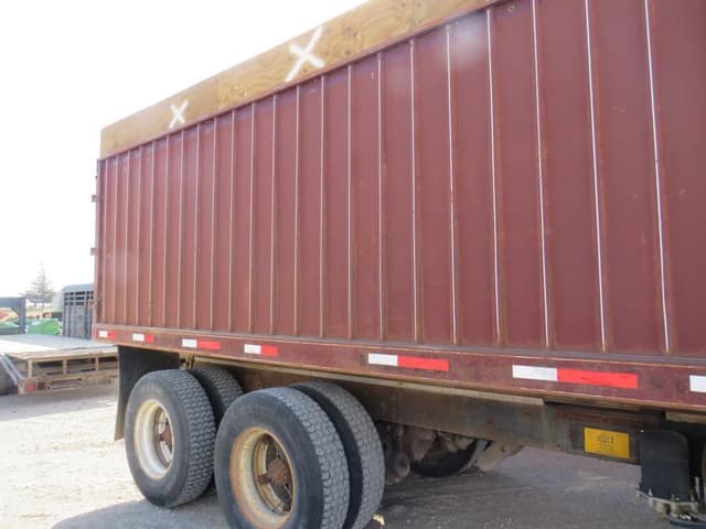 Image of Chevrolet C65 equipment image 4